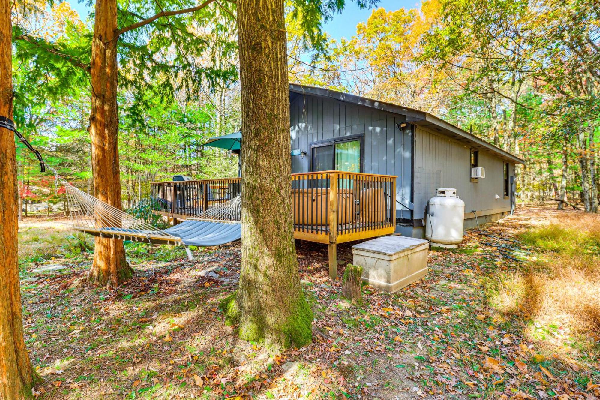 Quaint Jim Thorpe Cabin Retreat, Walk To Beach! Exterior foto