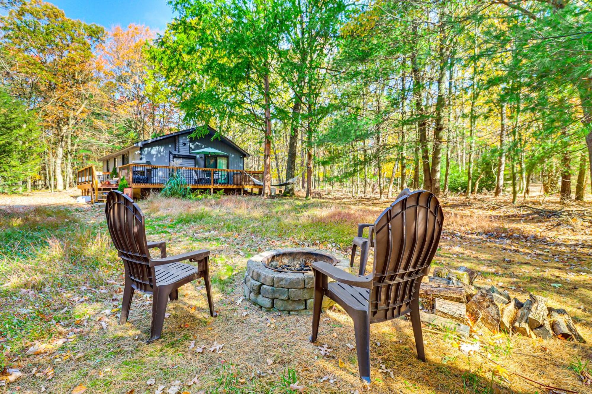Quaint Jim Thorpe Cabin Retreat, Walk To Beach! Exterior foto